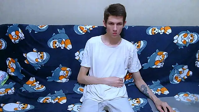 Lester Broo online show from July 2026 03:23:01 AM