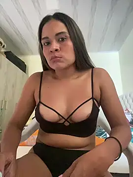 Yessica 832 online show from February 2025 06:55:01 PM