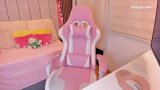 tamy xoo online show from April 2026 06:10:02 PM