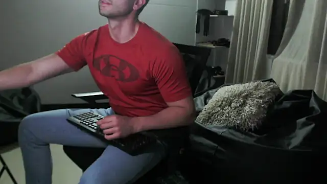 Snapshot of hairyncuteass chatting on January 2025 11:22:02 PM hairyncuteass online show from January 2025 11:22:02 PM