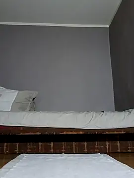 larzik94 online show from March 2026 09:32:01 PM