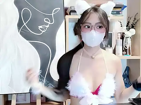 Snapshot of Lush-Office chatting on November 2025 07:30:02 AM Lush-Office online show from November 2025 07:30:02 AM