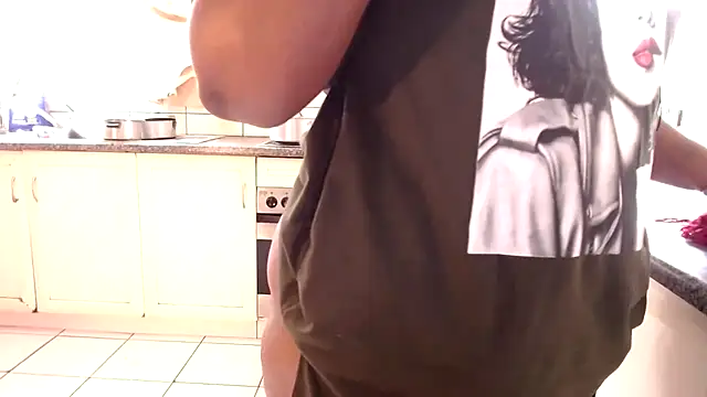 omalicha98 online show from November 2025 07:18:01 AM