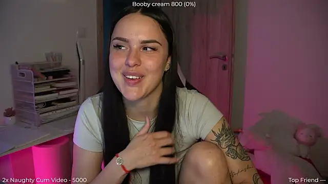 NaomiiMoon online show from May 2026 06:24:01 PM