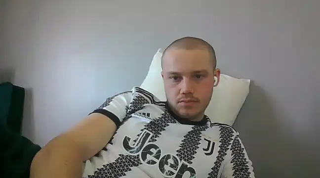 Snapshot of purplhouse chatting on March 2025 11:11:01 AM purplhouse online show from March 2025 11:11:01 AM