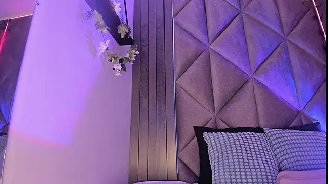 SabrinaSpell  online show from October 2025 11:55:01 AM