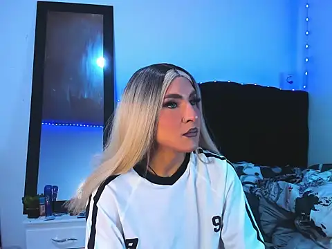 Georgina Giio online show from October 2025 05:38:01 AM