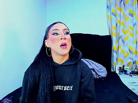 Georgina Giio online show from November 2025 08:24:01 AM