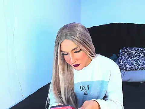 Georgina Giio online show from November 2025 09:13:02 PM