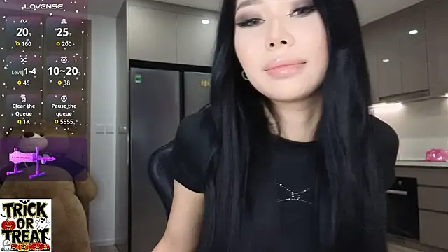 asianqueeny online show from November 2025 09:39:01 PM