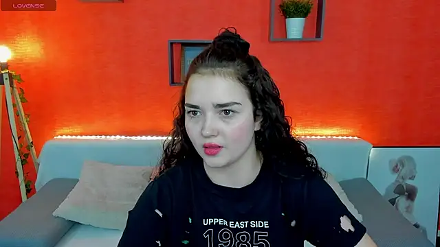 AmeliaLoveee online show from January 2025 02:32:01 PM