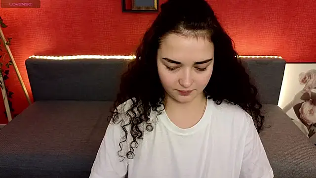 AmeliaLoveee online show from January 2025 05:42:02 PM