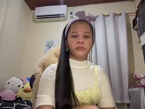 SophiaCourthaway online show from July 2026 09:46:02 AM