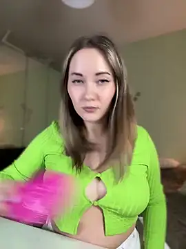 Snapshot of Kiss_My_Body chatting on January 2025 06:23:01 PM Kiss My Body online show from January 2025 06:23:01 PM