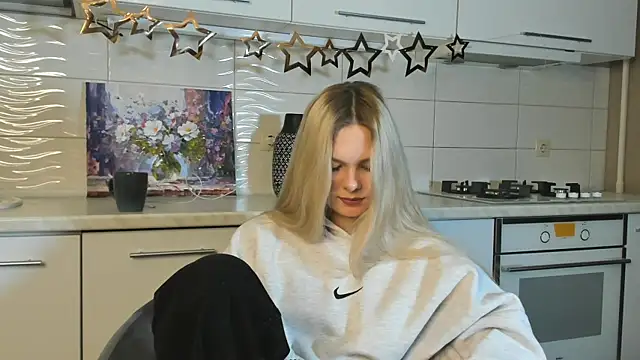 SynnoveEyre online show from February 2025 02:24:01 PM