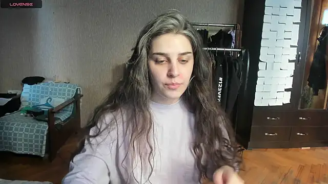 Snapshot of _Roselina_ chatting on June 2026 03:34:02 PM Roselina online show from June 2026 03:34:02 PM