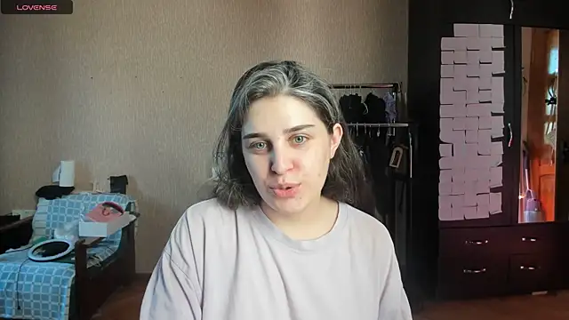 Snapshot of _Roselina_ chatting on July 2026 01:50:02 PM Roselina online show from July 2026 01:50:02 PM