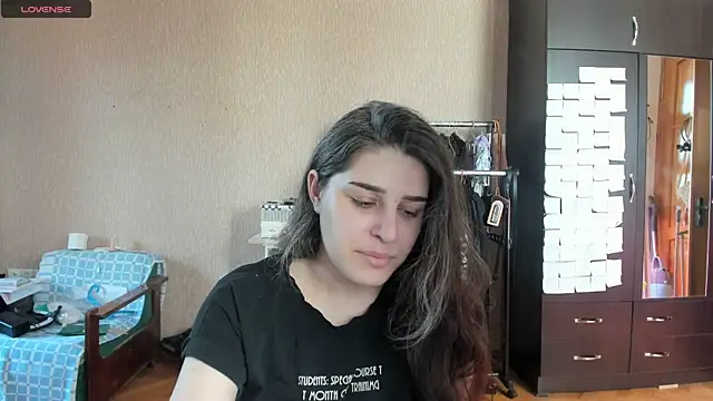 Snapshot of _Roselina_ chatting on July 2026 12:09:02 PM Roselina online show from July 2026 12:09:02 PM