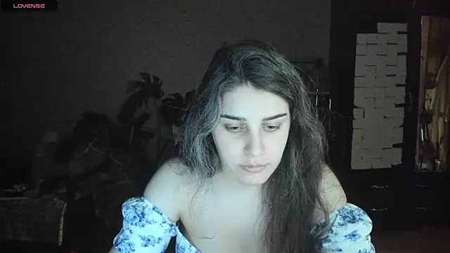 Snapshot of _Roselina_ chatting on July 2026 06:54:02 PM Roselina online show from July 2026 06:54:02 PM