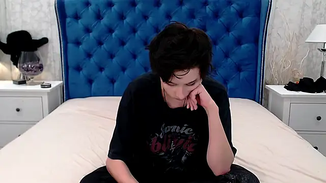 via mayer  online show from October 2025 08:48:01 AM