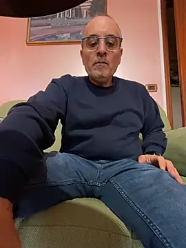 Snapshot of sempreilmio2 chatting on February 2025 02:10:01 PM sempreilmio2 online show from February 2025 02:10:01 PM