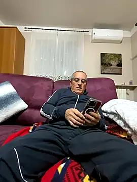 Snapshot of sempreilmio2 chatting on October 2025 08:40:01 PM sempreilmio2 online show from October 2025 08:40:01 PM