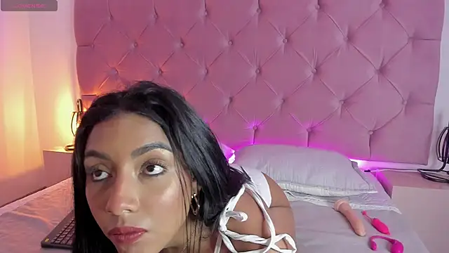 Snapshot of AndySaenzz chatting on March 2025 04:04:02 PM AndySaenzz online show from March 2025 04:04:02 PM