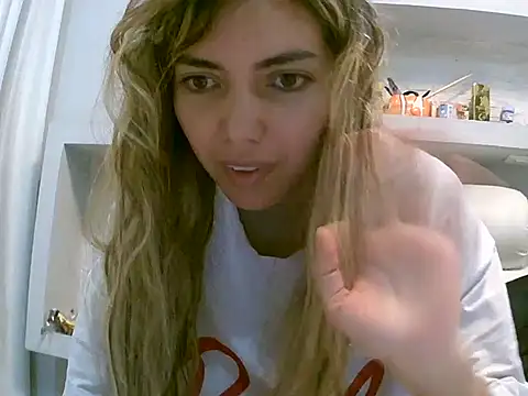 Snapshot of VittoriaTaylor chatting on May 2026 10:48:01 PM VittoriaTaylor online show from May 2026 10:48:01 PM