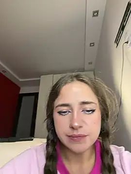 Snapshot of GeraBoobsi chatting on August 2026 08:22:01 PM GeraBoobsi online show from August 2026 08:22:01 PM