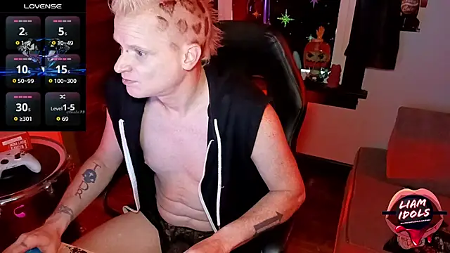 Snapshot of LiamIdols chatting on October 2025 09:15:01 PM LiamIdols online show from October 2025 09:15:01 PM