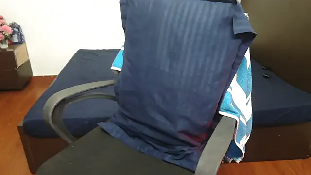 LovelyRosy online show from February 2026 12:47:02 AM