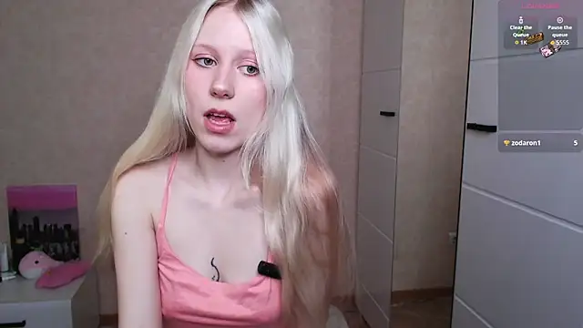 Snapshot of Mary_Kitty88 chatting on May 2026 08:55:02 AM Mary Kitty88 online show from May 2026 08:55:02 AM