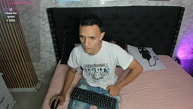 Snapshot of stefany_pablo1 chatting on February 2025 12:22:02 PM stefany pablo1 online show from February 2025 12:22:02 PM