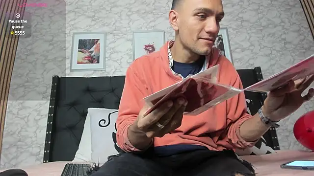 Snapshot of stefany_pablo1 chatting on February 2025 12:32:01 PM stefany pablo1 online show from February 2025 12:32:01 PM