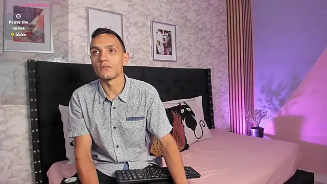 Snapshot of stefany_pablo1 chatting on February 2025 12:28:01 PM stefany pablo1 online show from February 2025 12:28:01 PM