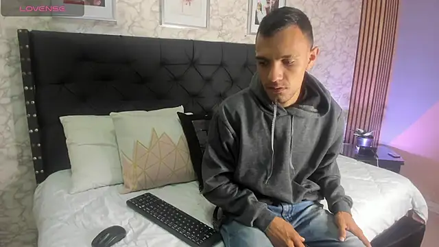 Snapshot of stefany_pablo1 chatting on March 2025 01:09:01 PM stefany pablo1 online show from March 2025 01:09:01 PM