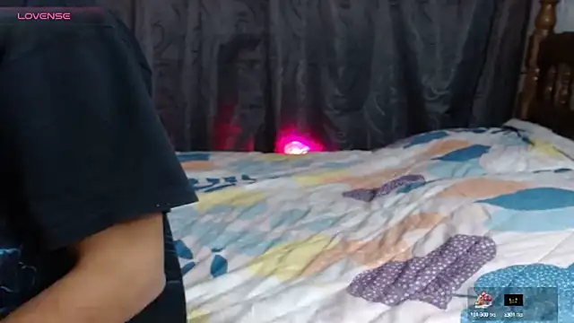 Snapshot of stefany_pablo1 chatting on October 2025 01:42:02 PM stefany pablo1 online show from October 2025 01:42:02 PM