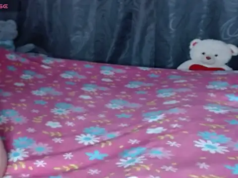 Snapshot of stefany_pablo1 chatting on November 2025 01:44:01 PM stefany pablo1 online show from November 2025 01:44:01 PM