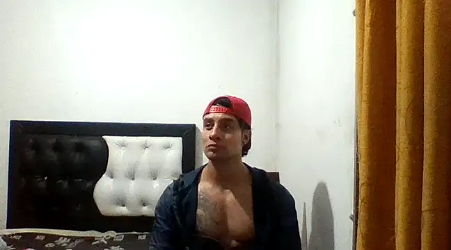Snapshot of davidcr89 chatting on January 2025 03:41:01 AM davidcr89 online show from January 2025 03:41:01 AM