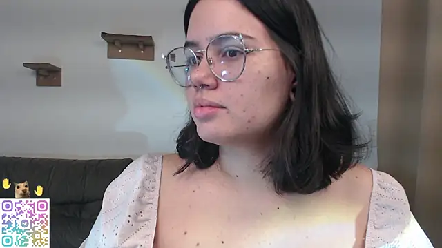 crystalll room online show from June 2026 02:01:01 AM