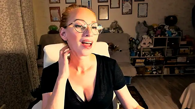 red rocco online show from November 2025 06:10:01 PM