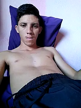 welitonzz28 online show from April 2026 05:37:01 PM