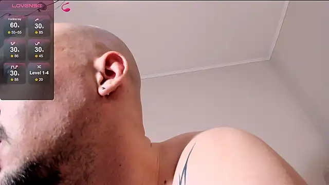 AssHunter4k online show from April 2026 08:04:02 AM