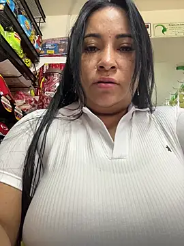 Snapshot of Miia_Jazmin chatting on May 2026 12:10:02 PM Miia Jazmin online show from May 2026 12:10:02 PM