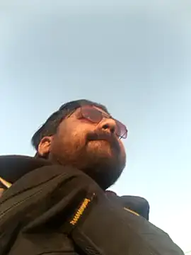 Snapshot of Raziv_komal143 chatting on March 2025 12:26:01 PM Raziv komal143 online show from March 2025 12:26:01 PM