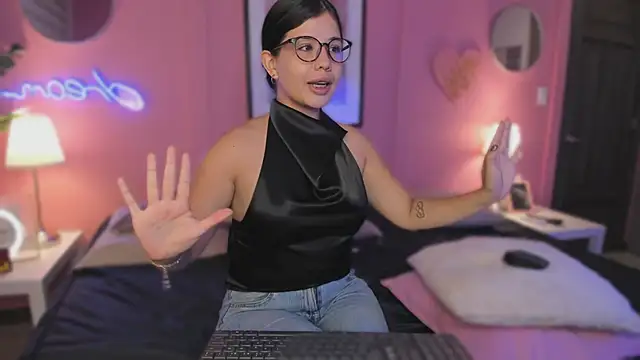 Snapshot of ah_mara_ chatting on May 2026 03:28:02 PM ah mara online show from May 2026 03:28:02 PM