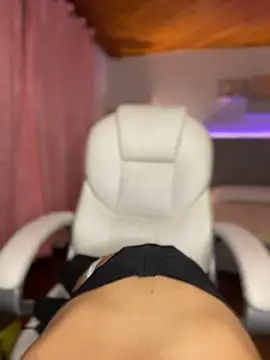 Sofia18 pinkk online show from February 2025 11:37:01 PM