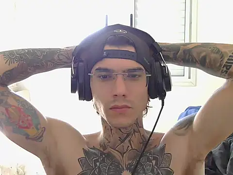 Snapshot of smokingink chatting on April 2026 06:23:01 PM smokingink online show from April 2026 06:23:01 PM