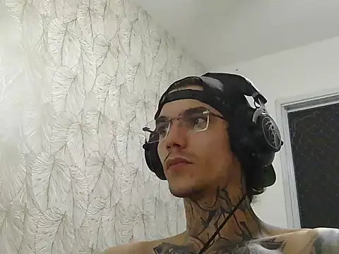 Snapshot of smokingink chatting on April 2026 01:41:01 AM smokingink online show from April 2026 01:41:01 AM