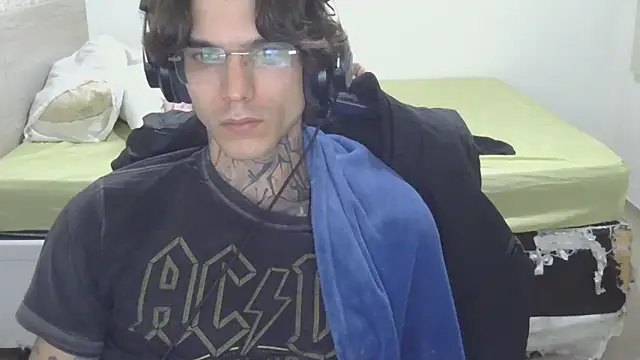 Snapshot of smokingink chatting on May 2026 08:32:01 AM smokingink online show from May 2026 08:32:01 AM